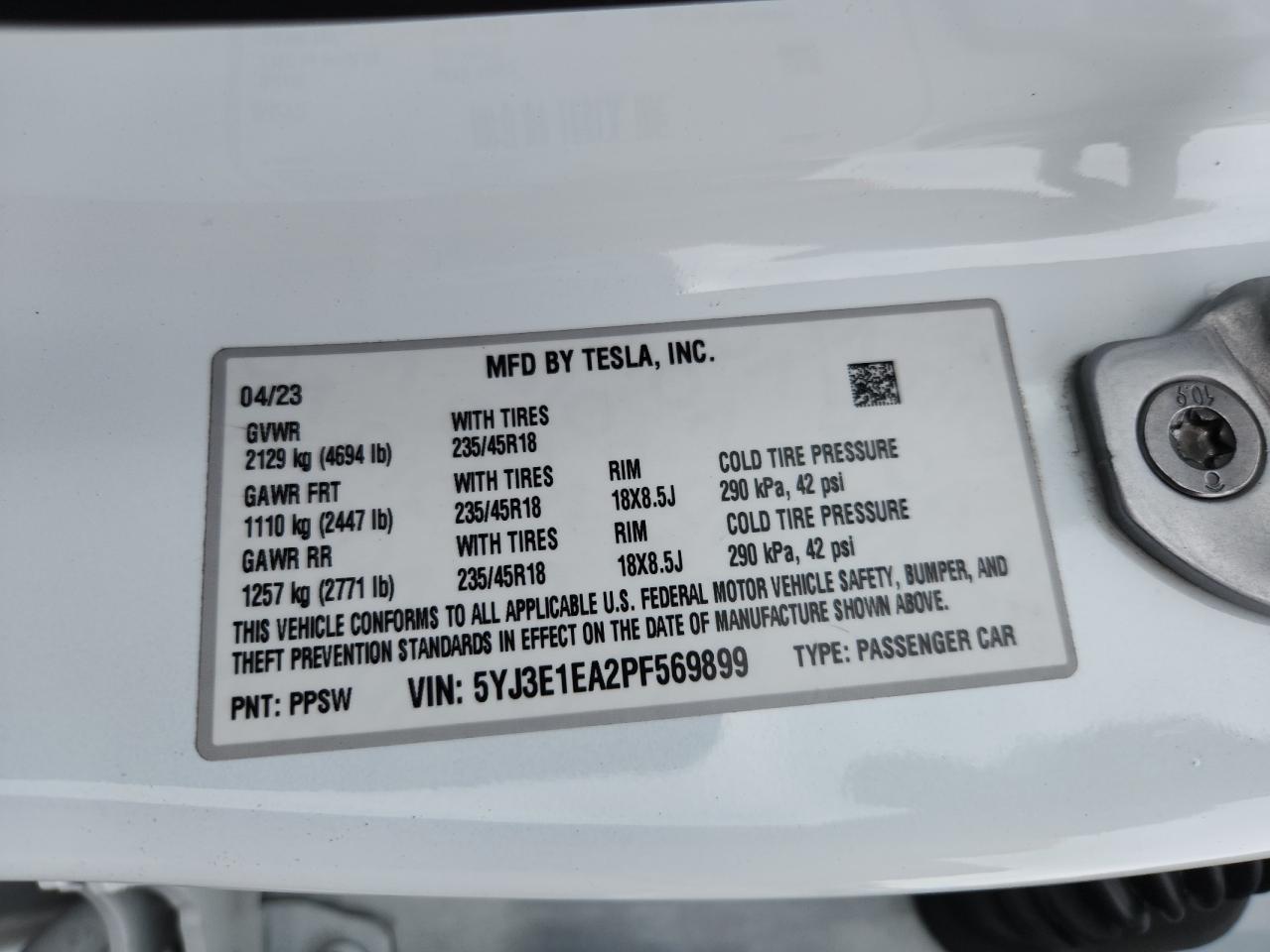 Tesla Model 3 Image 8