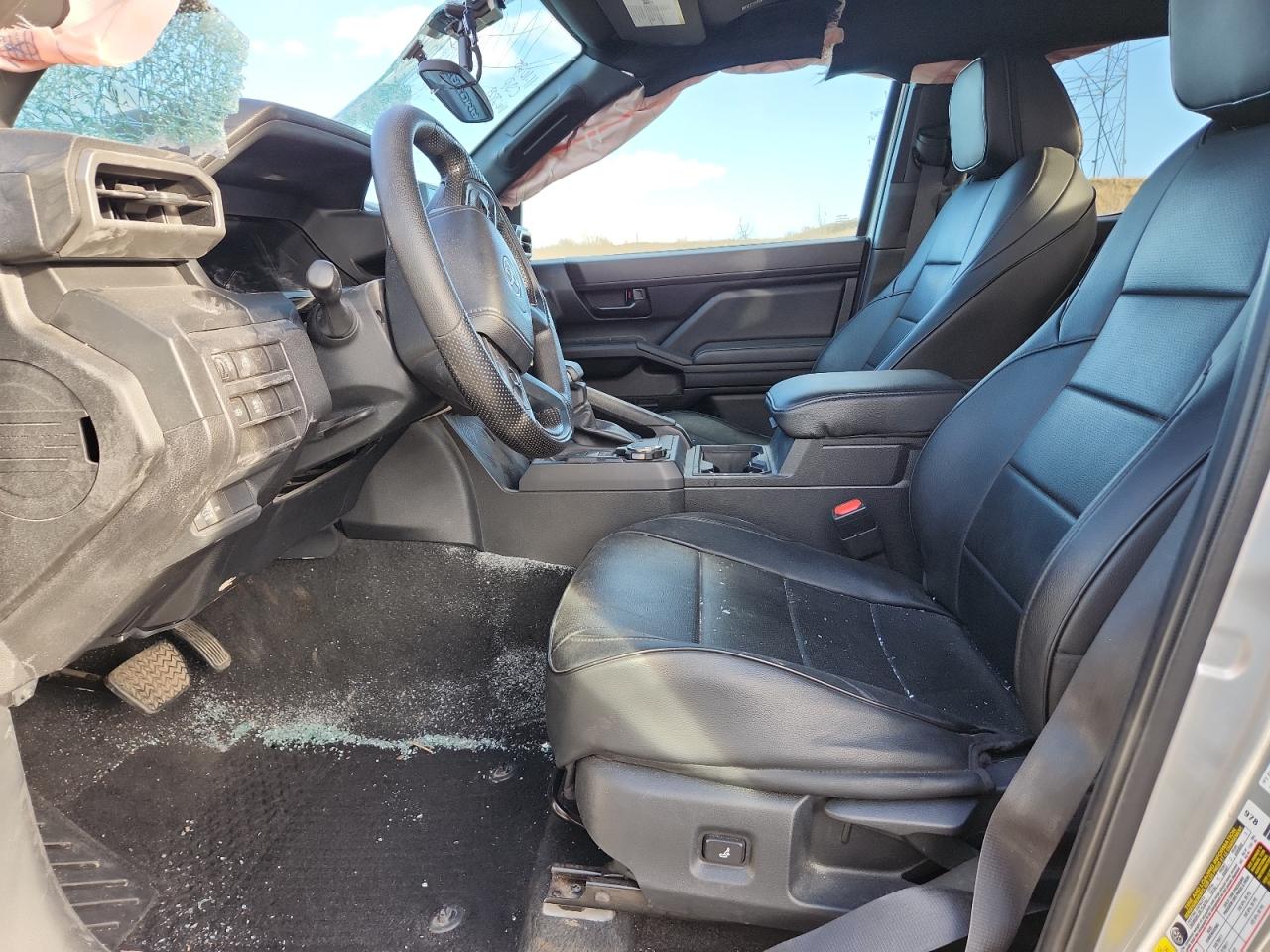 Toyota Tacoma Double Cab Image 2