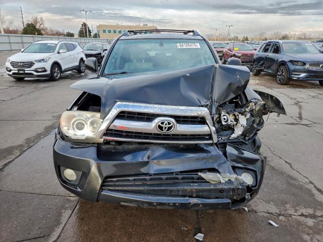 Toyota 4Runner Sr5 Image 2