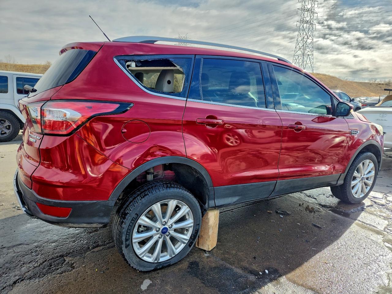 Ford Escape Titanium Image 3