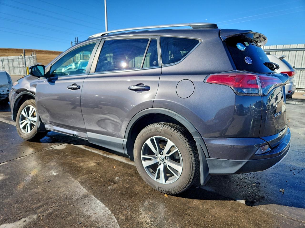 Toyota RAV4 Xle Image 5