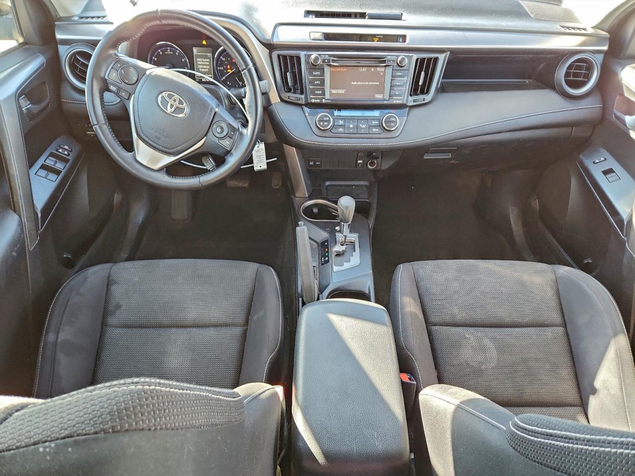 Toyota RAV4 Xle Image 9