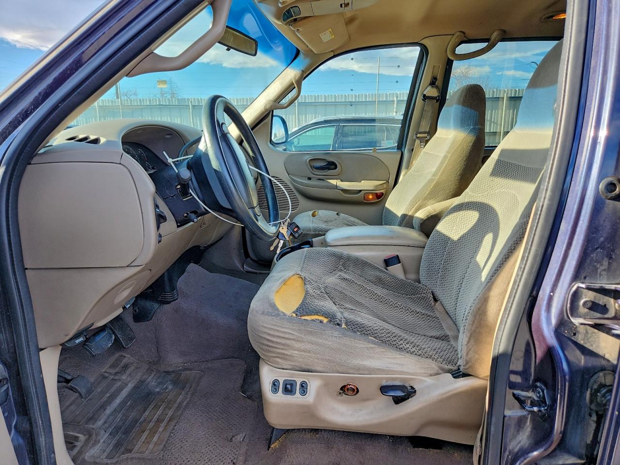 Ford F-150 Supercrew Image 2