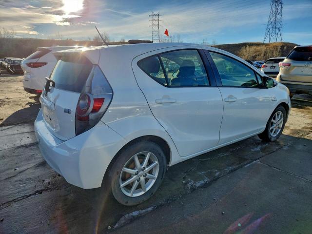 Toyota Prius Image 8