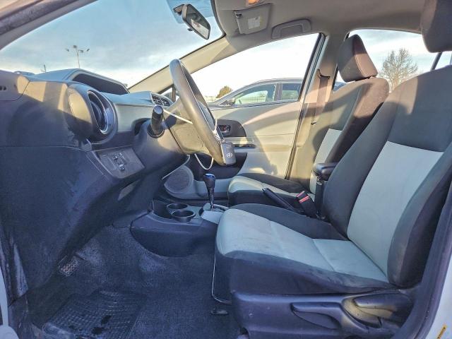 Toyota Prius Image 9