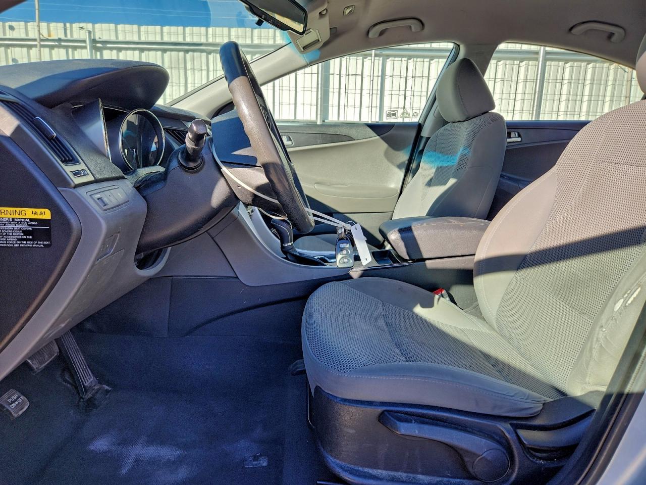 Hyundai SONATA Gls Image 3