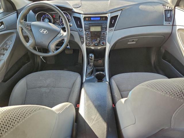 Hyundai SONATA Gls Image 12