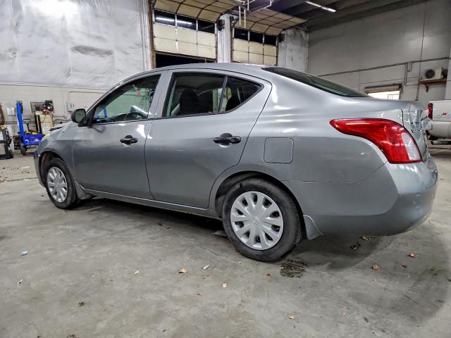 Nissan Versa S Image 7