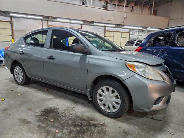 Nissan Versa S Image 6