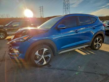  Salvage Hyundai TUCSON