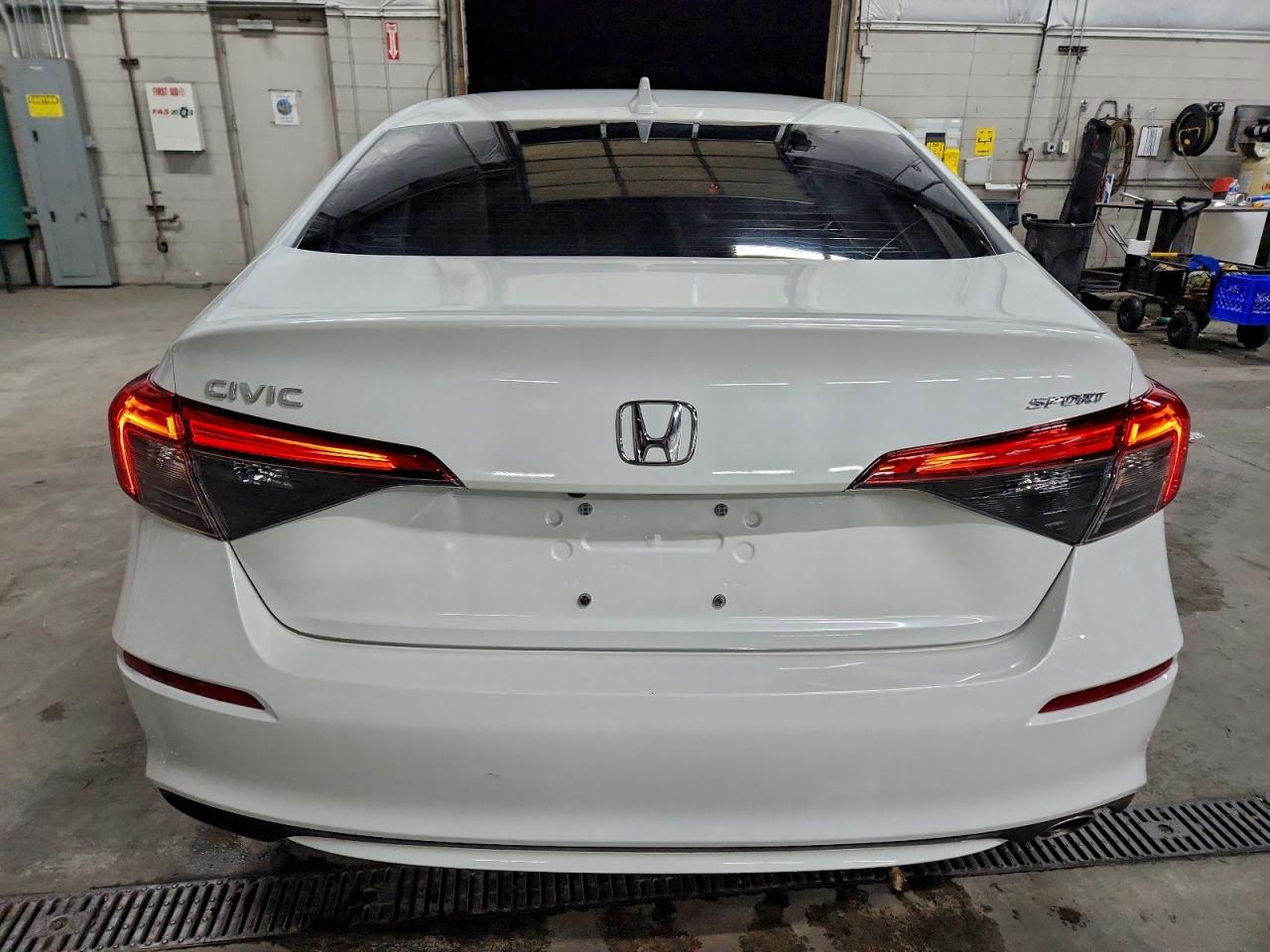 Honda Civic Sport Image 2