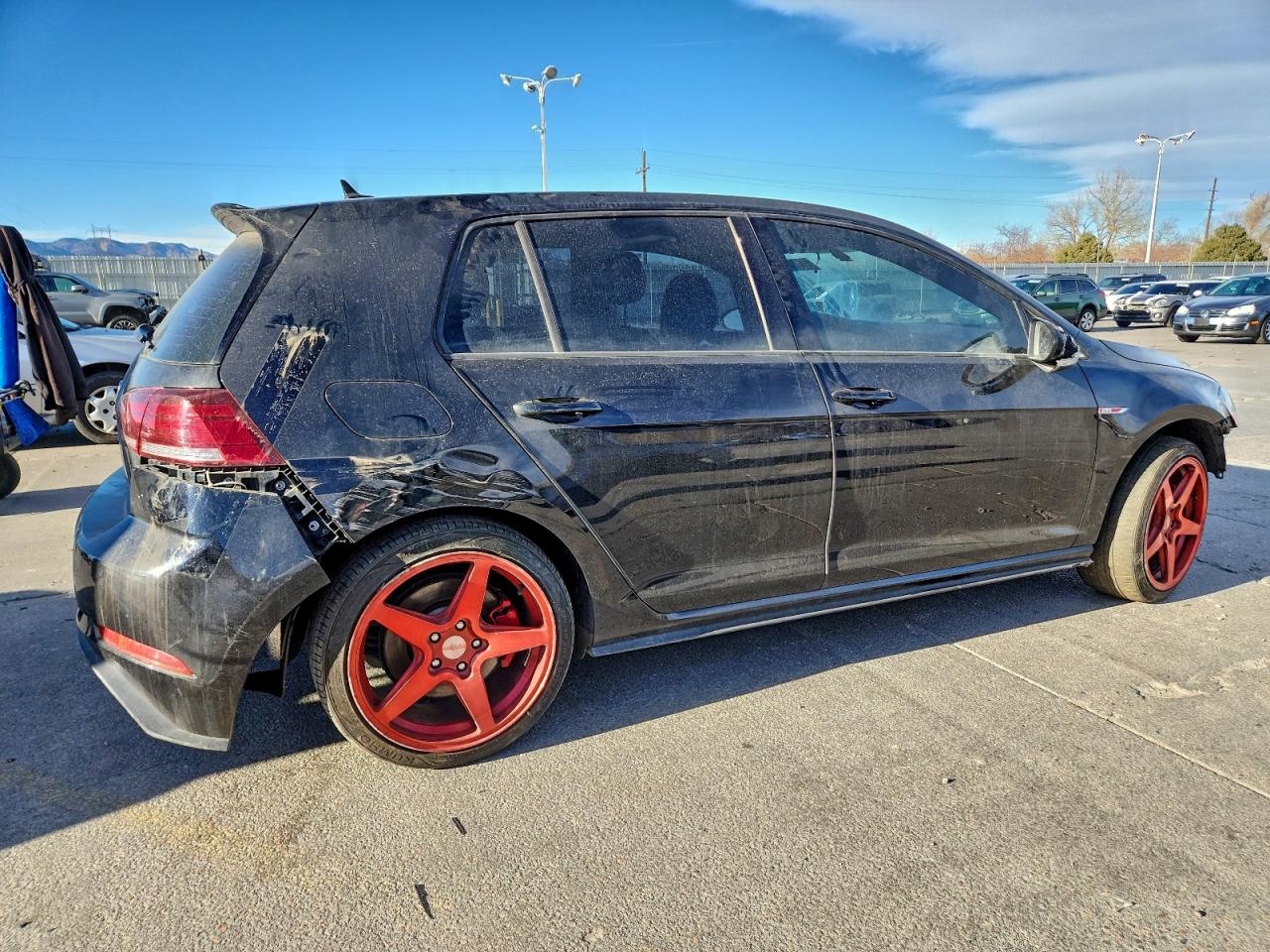 Volkswagen GTI S Image 5