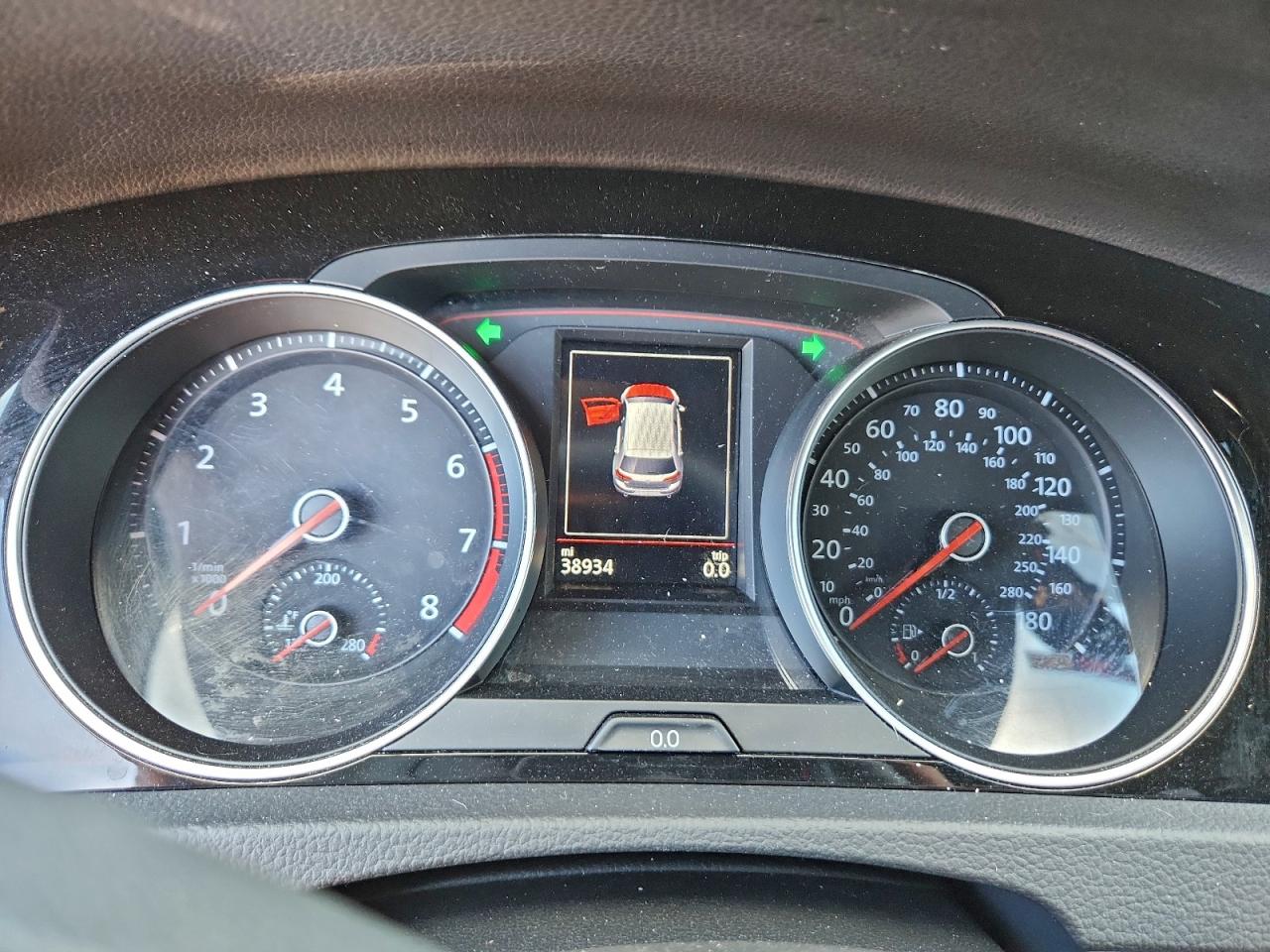 Volkswagen GTI S Image 10