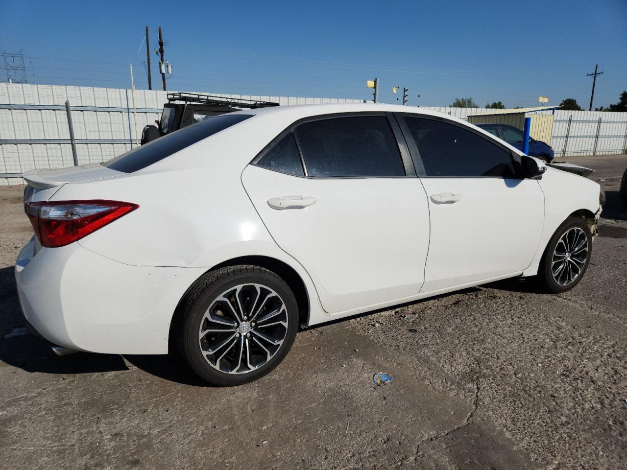 Toyota Corolla L Image 3