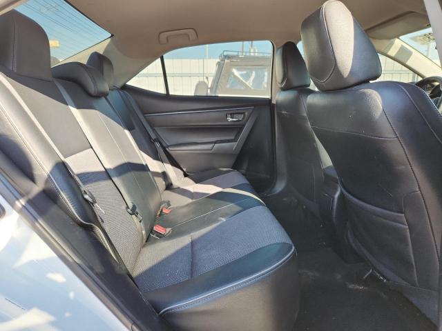 Toyota Corolla L Image 9