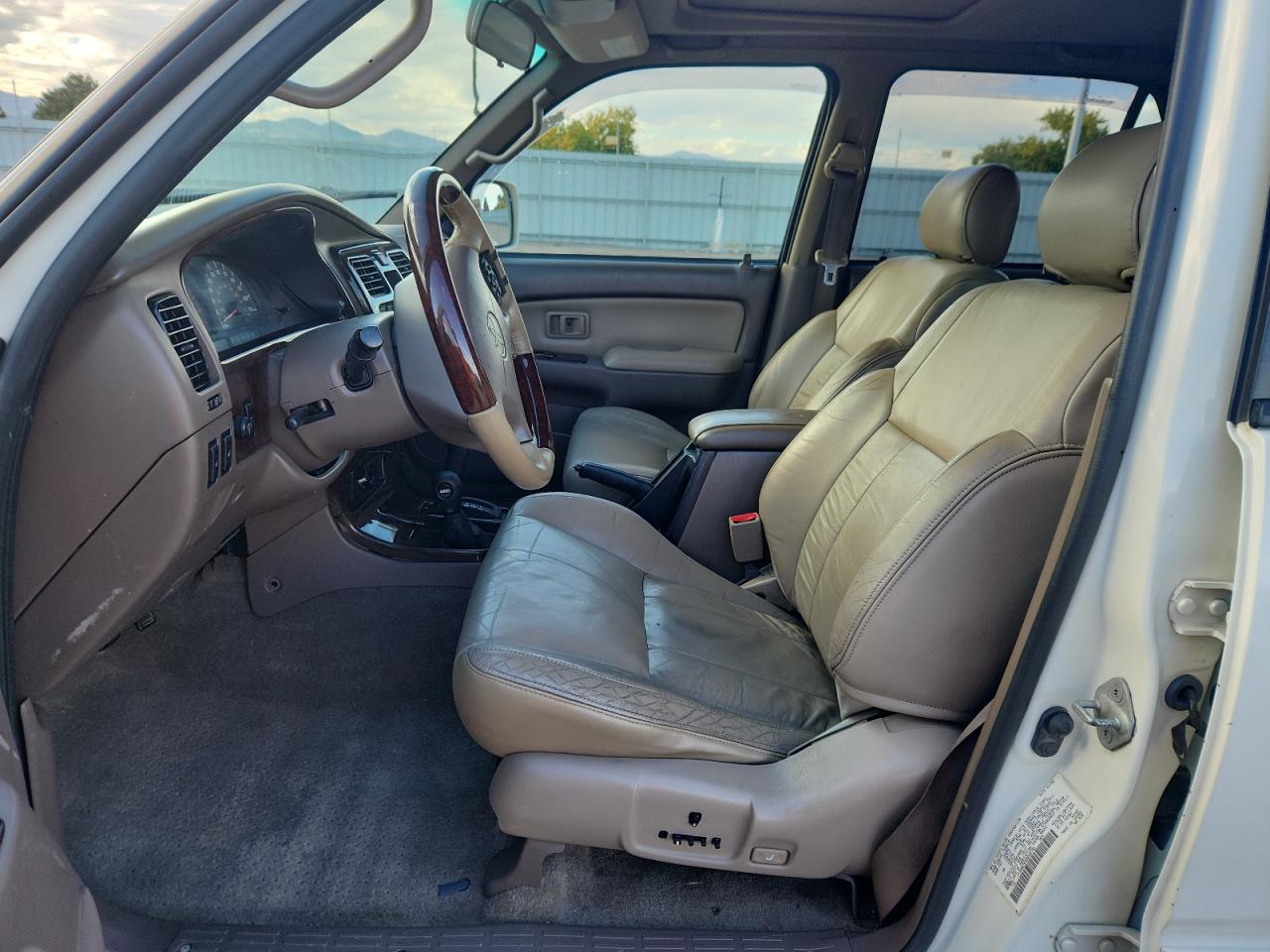 Toyota 4Runner Limited Image 13