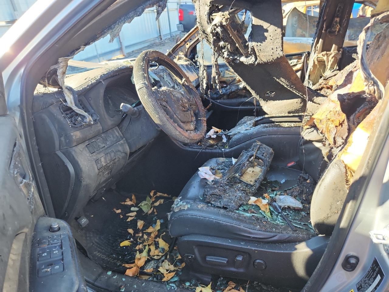 Toyota Highlander Se Image 7