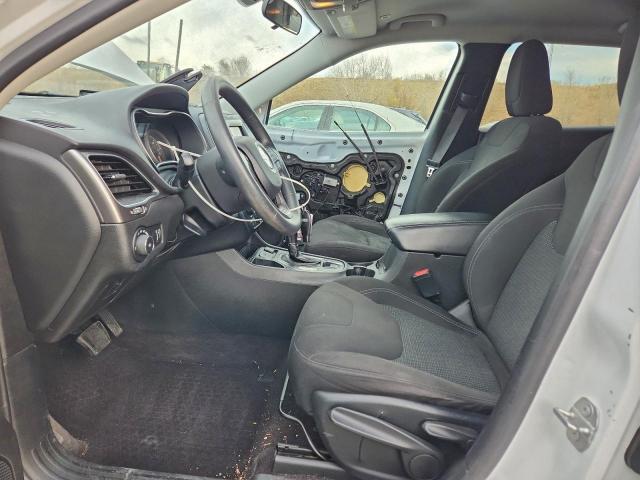 Jeep Grand Cherokee Latitude Image 9