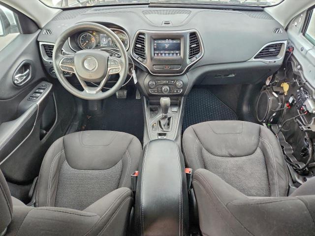 Jeep Grand Cherokee Latitude Image 13