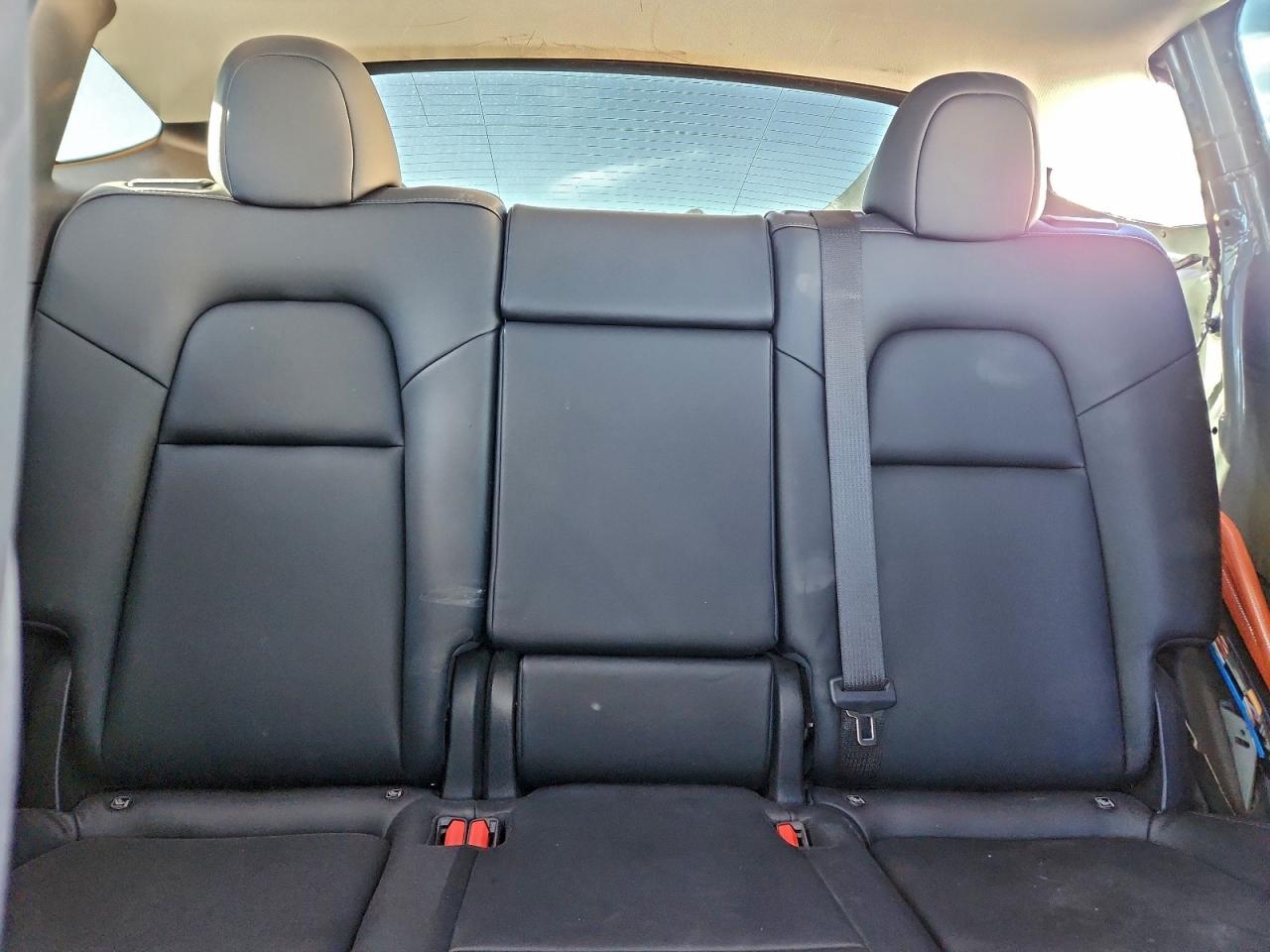 Tesla Model Y Image 9