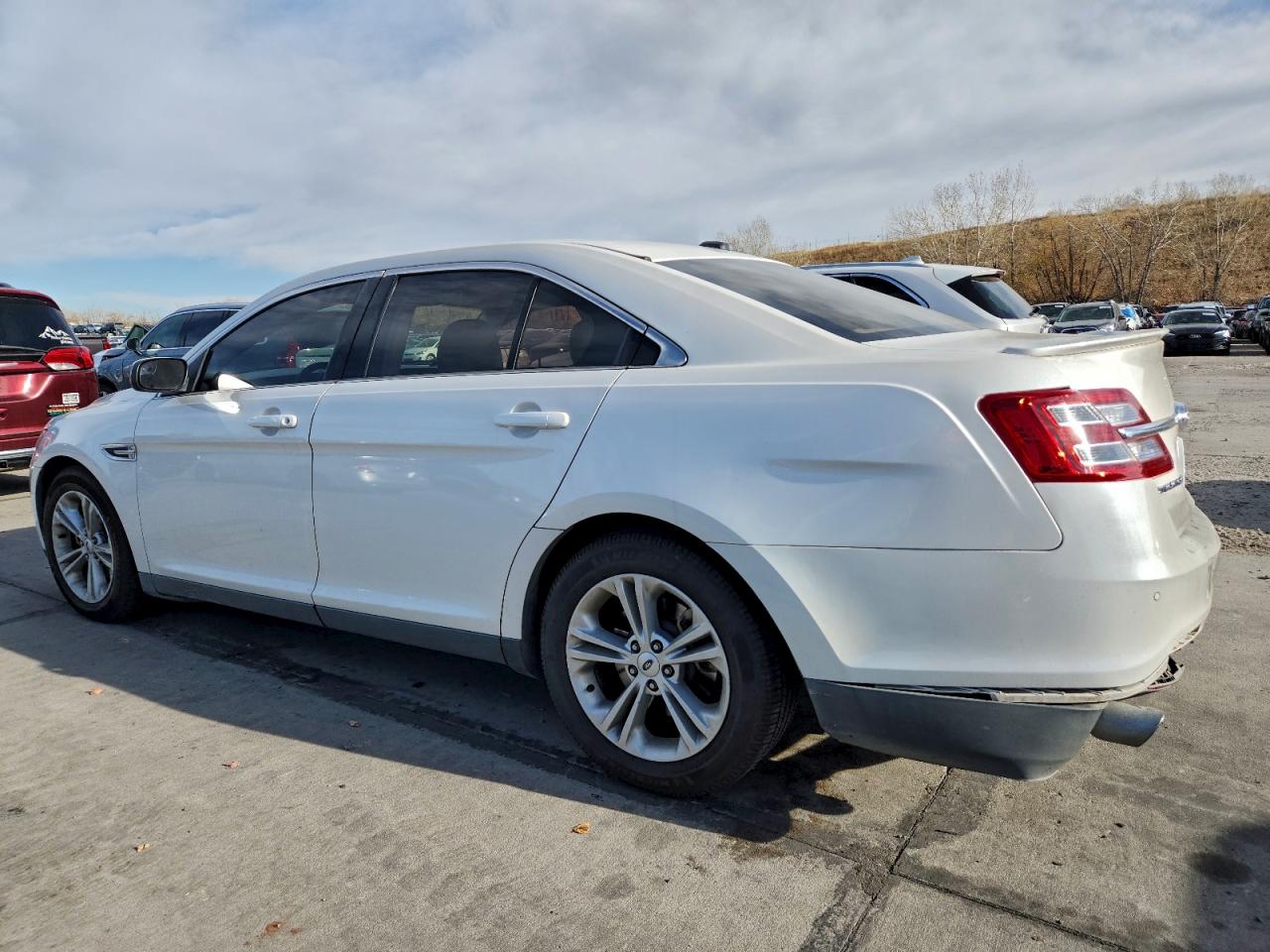 Ford Taurus Sel Image 2