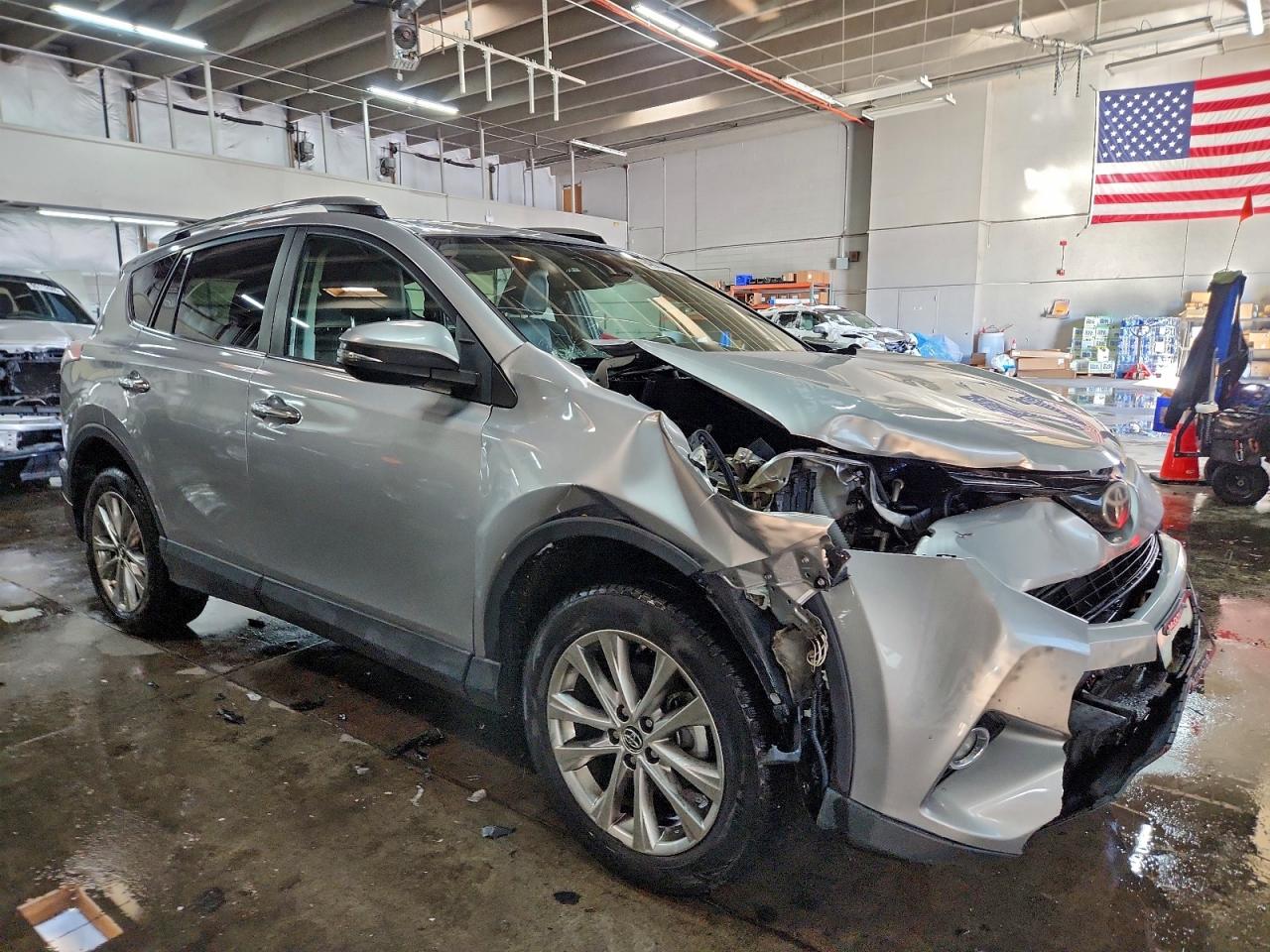 Toyota RAV4 Limited Image 9