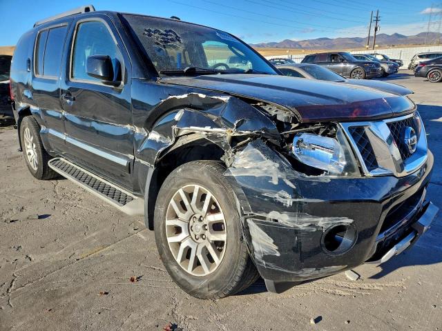 Nissan Pathfinder S Image 5