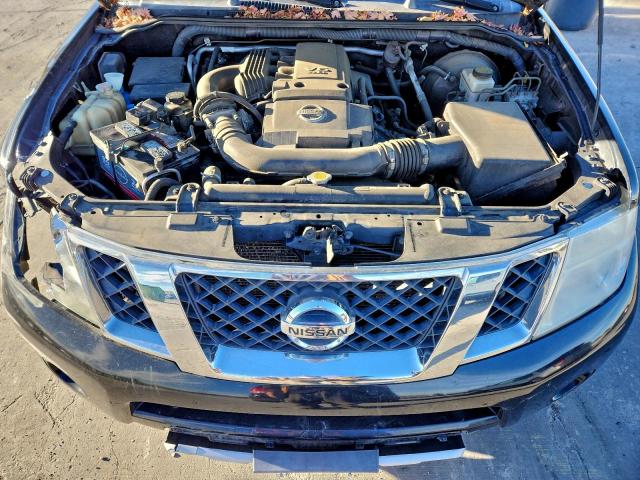 Nissan Pathfinder S Image 8