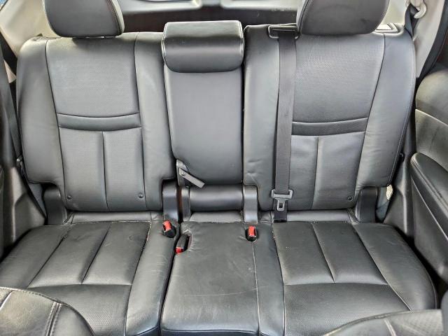 Nissan Rogue S Image 2