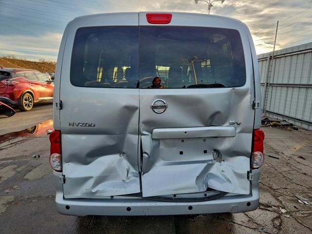 Nissan Nv 2.5s Image 9