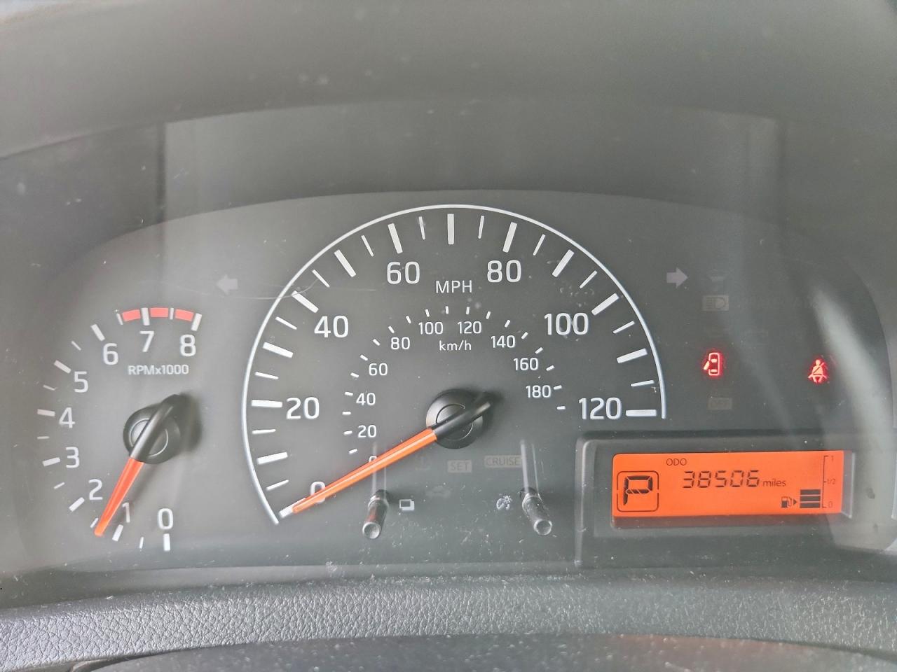 Nissan Nv 2.5s Image 8