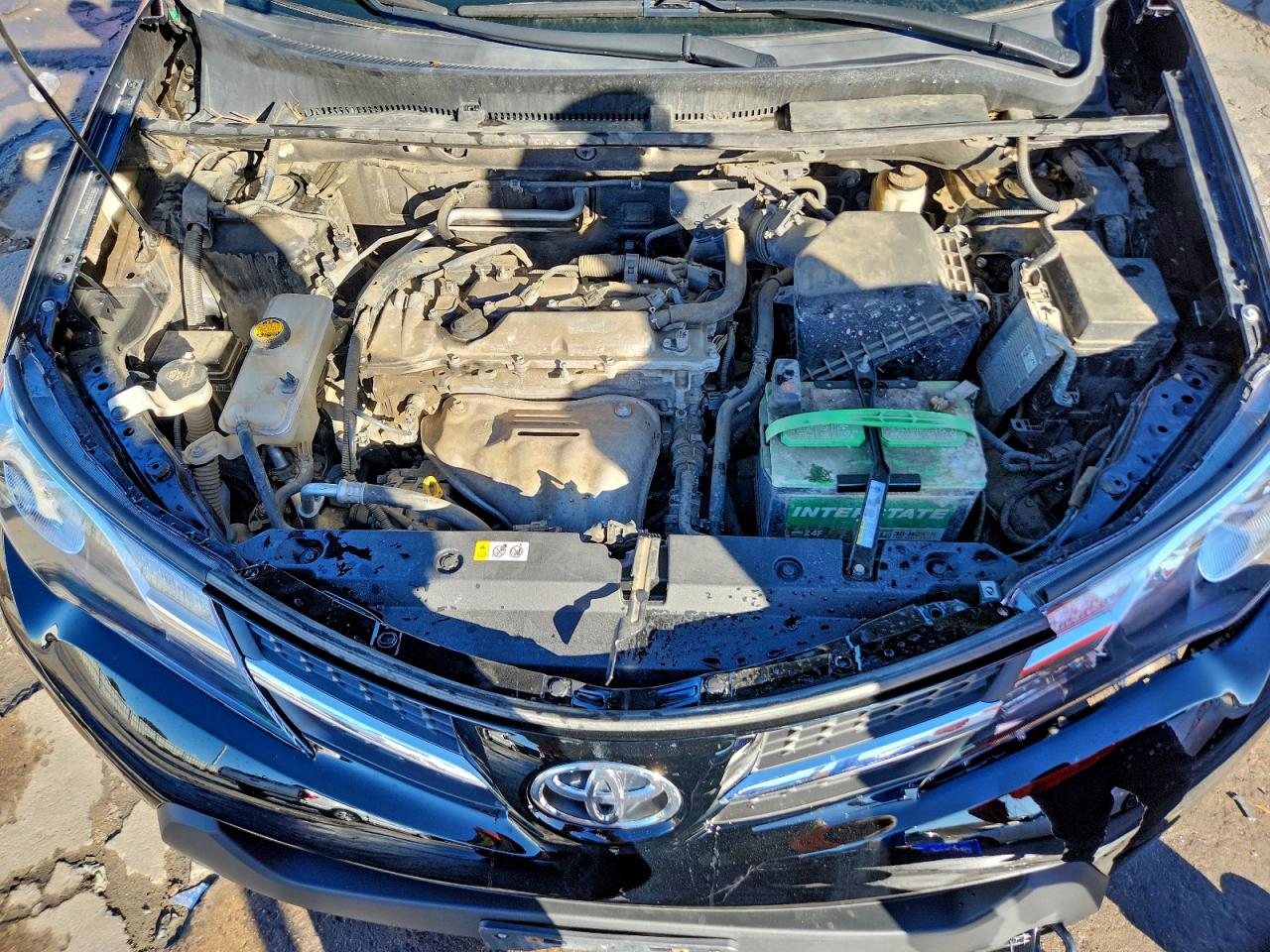 Toyota RAV4 Le Image 11