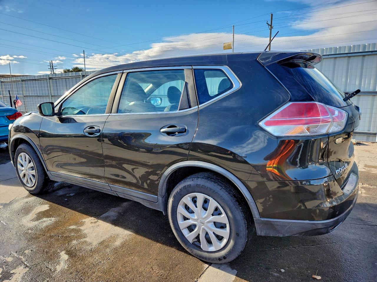 Nissan Rogue S Image 2