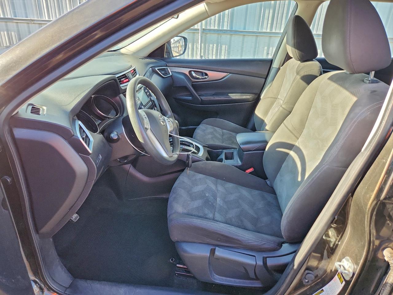 Nissan Rogue S Image 4