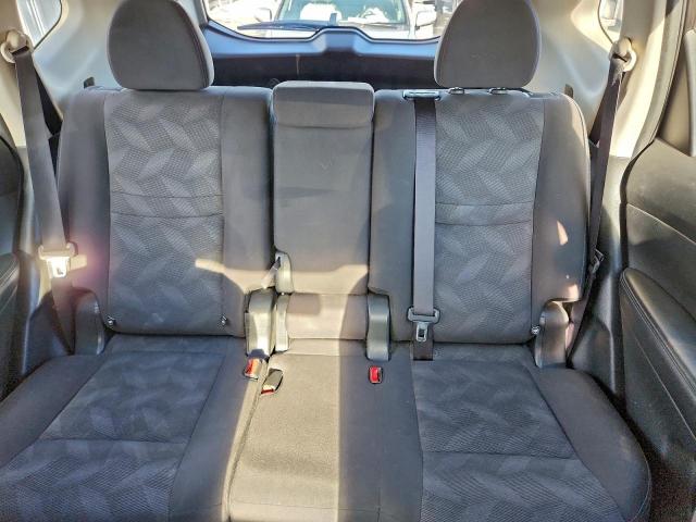 Nissan Rogue S Image 10