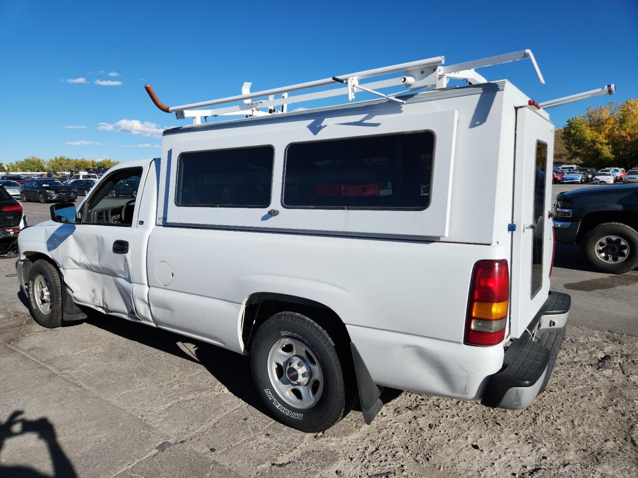 GMC Sierra C1500 Image 6
