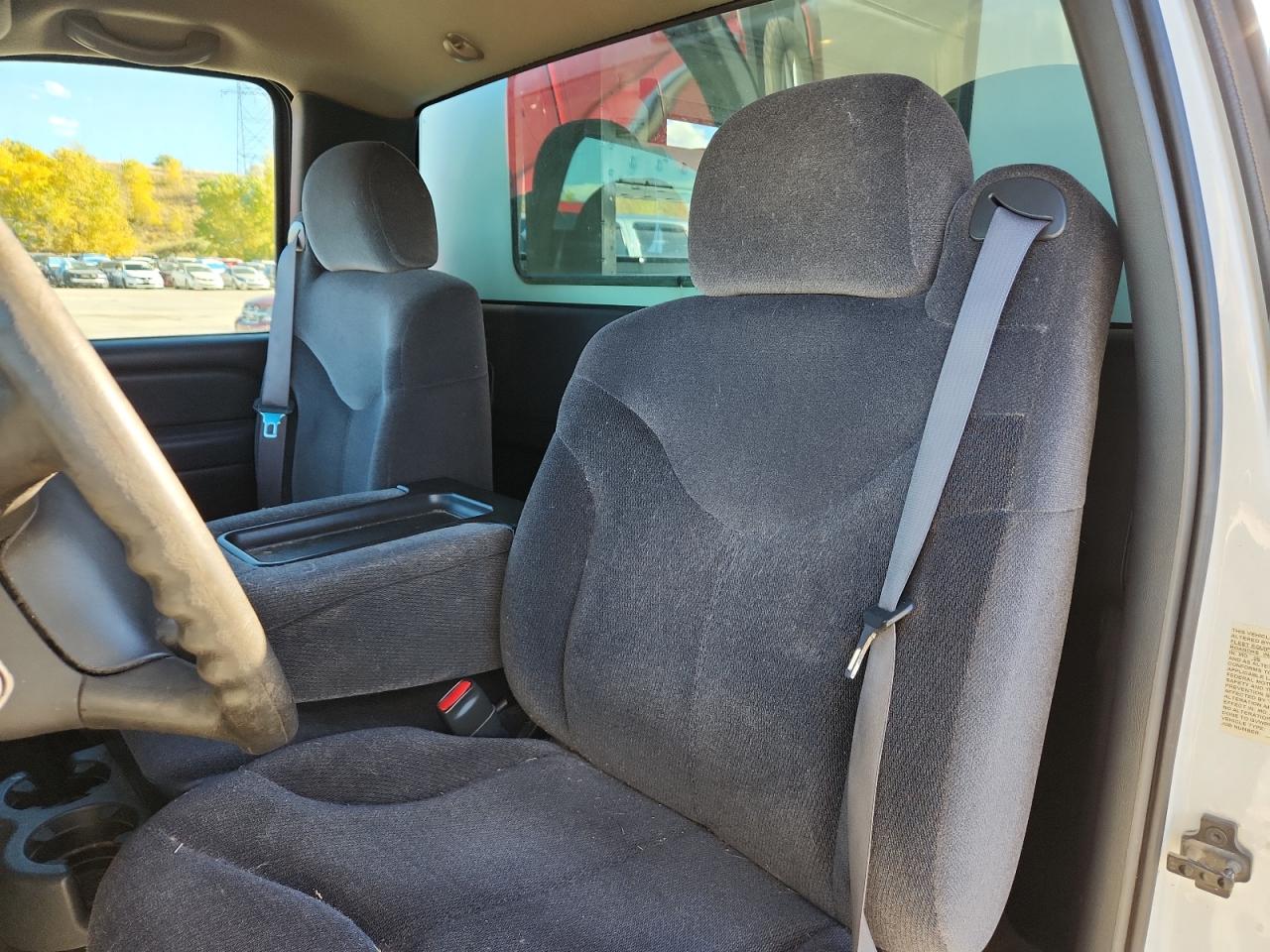 GMC Sierra C1500 Image 7