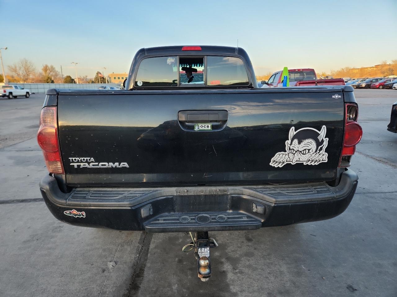 Toyota Tacoma Image 3