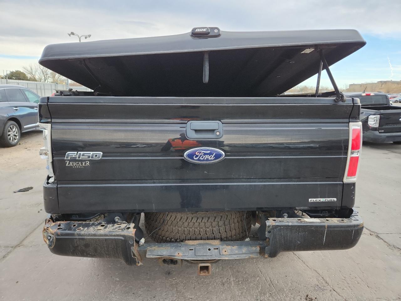 Ford F-150 Super Cab Image 11