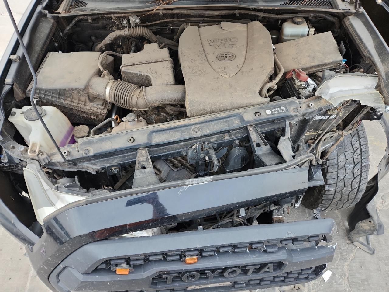 Toyota Tacoma Double Cab Image 8