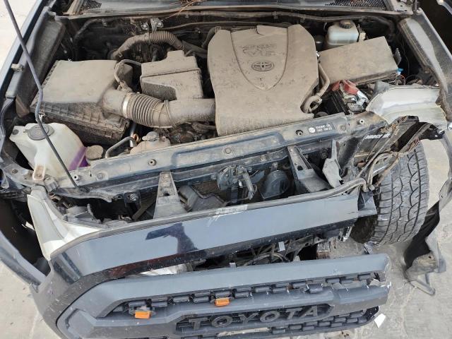 Toyota Tacoma Double Cab Image 8