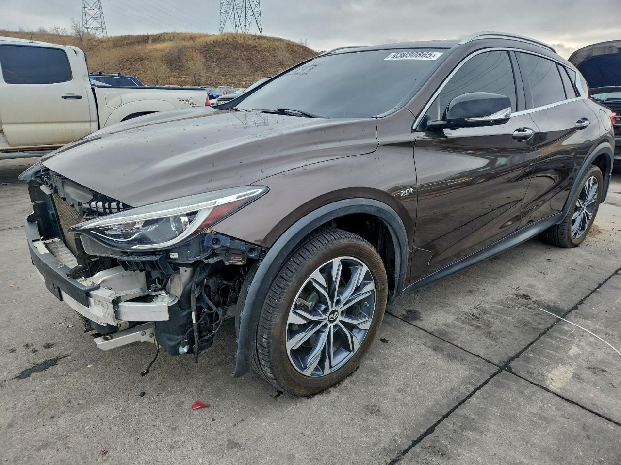INFINITI Qx Base Image 1