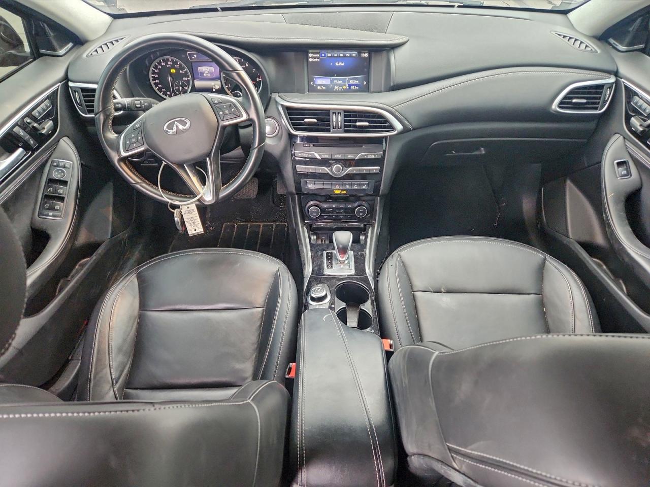 INFINITI Qx Base Image 13