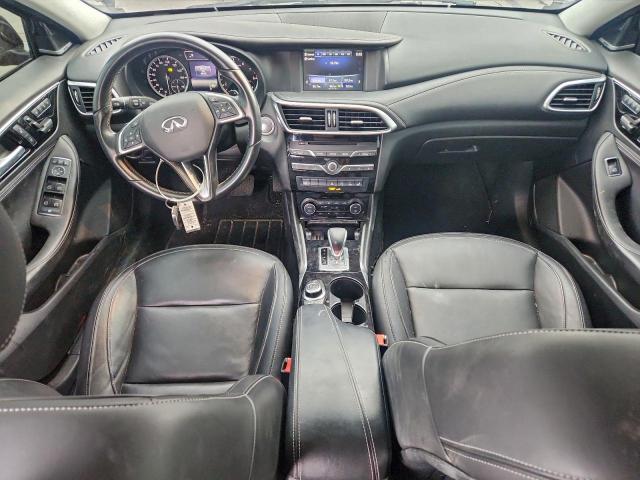 INFINITI Qx Base Image 13