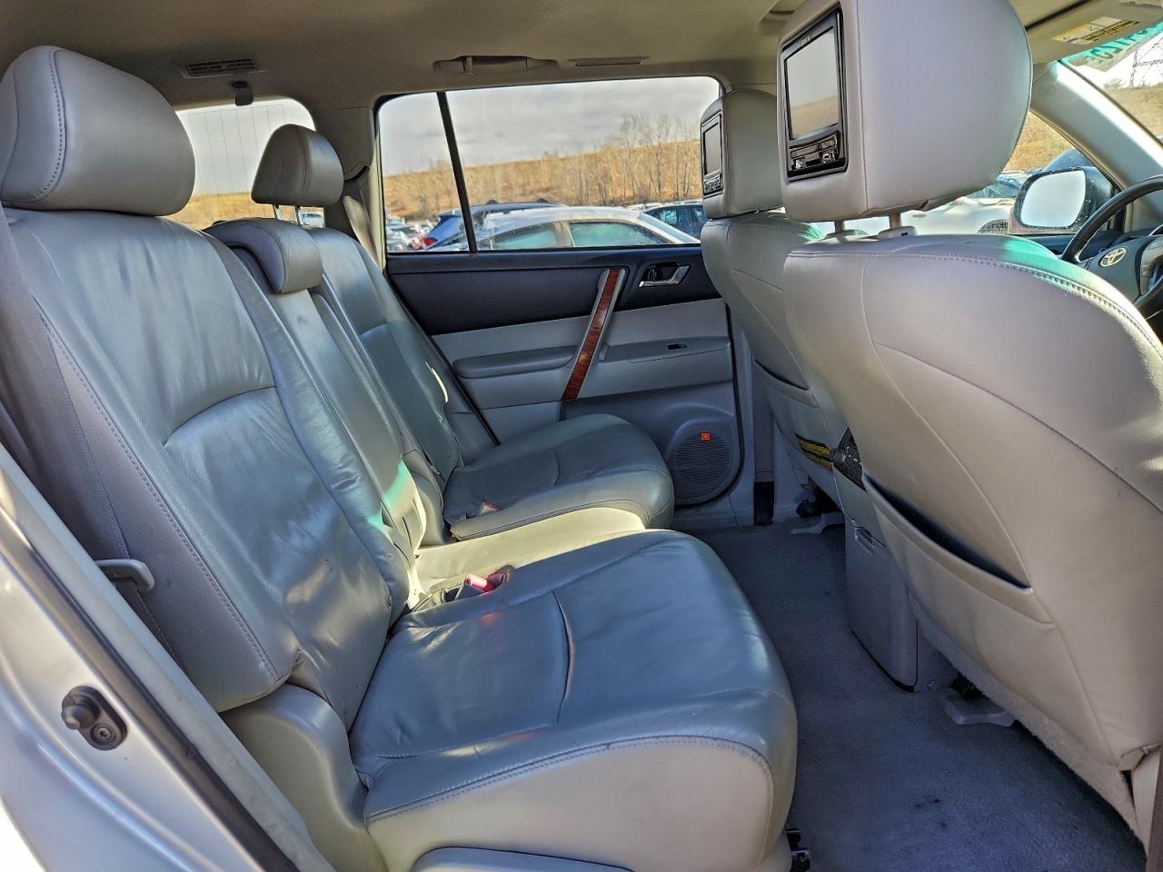 Toyota Highlander Limited Image 12