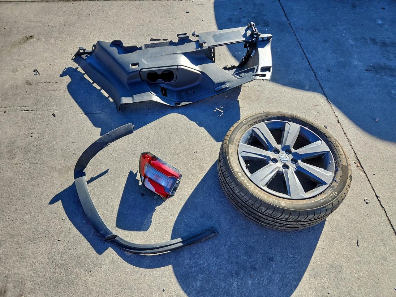 Honda Pilot Sport Image 12