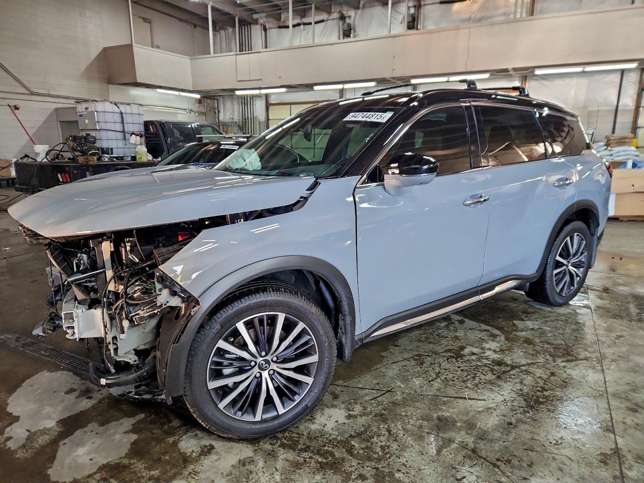 INFINITI Qx Autograph Image 1