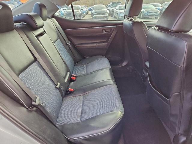 Toyota Corolla L Image 6