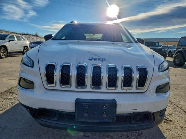 Jeep Cherokee Sport Image 8