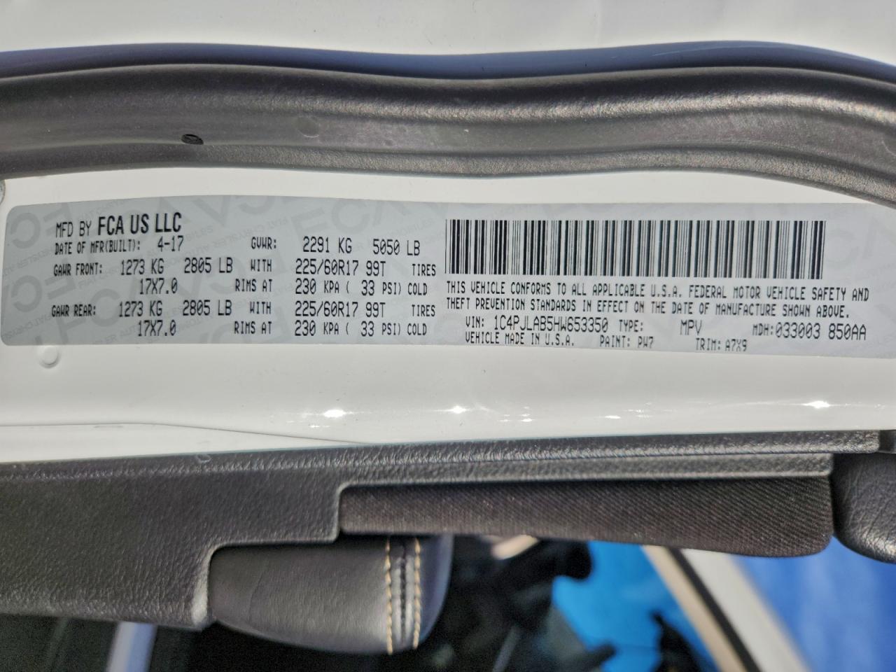 Jeep Cherokee Sport Image 9